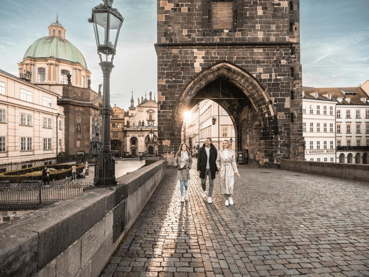 Falkensteiner Boutique Hotel Prague Ngoại thất bức ảnh The Charles Bridge