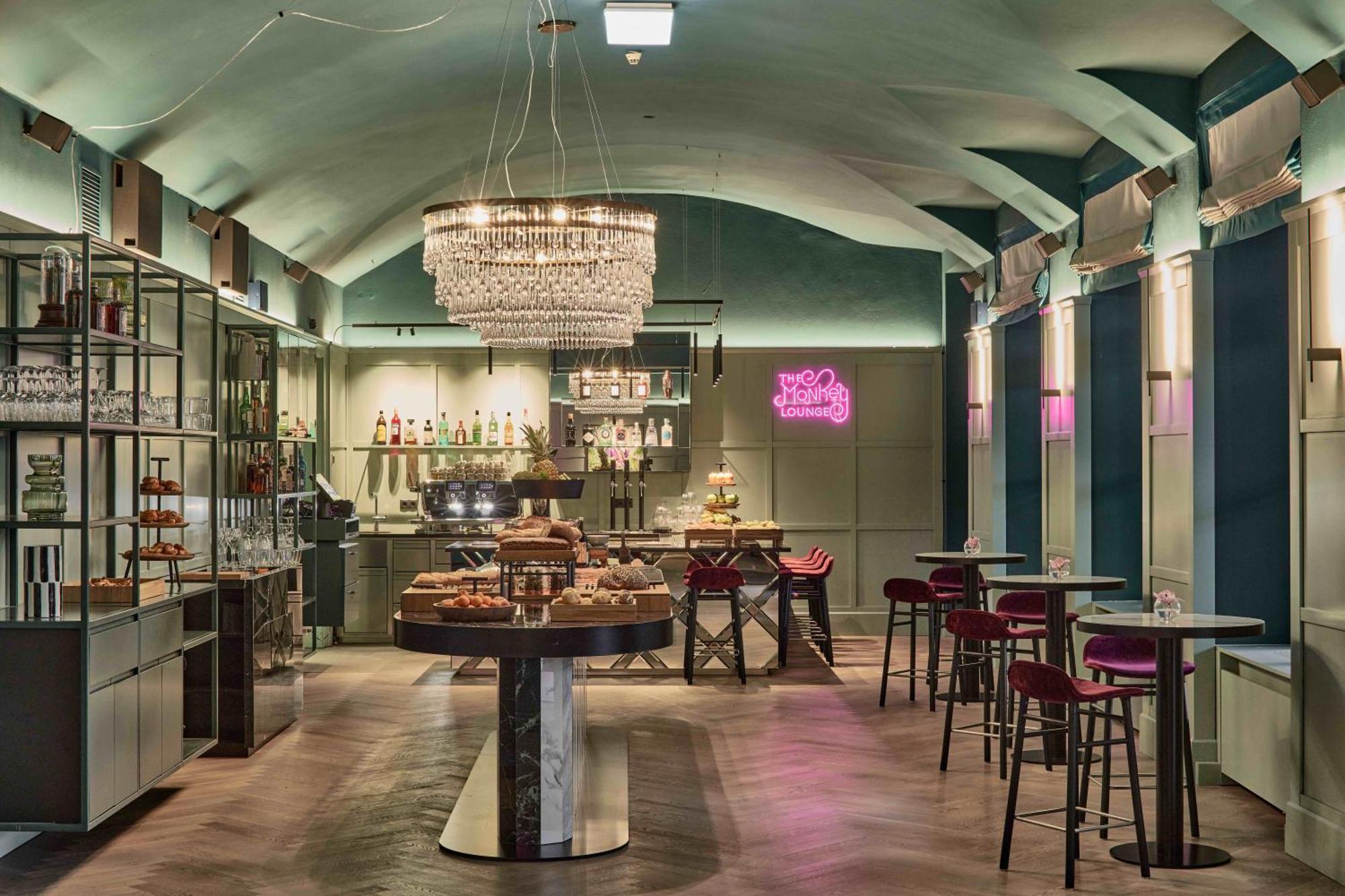 Falkensteiner Boutique Hotel Prague Ngoại thất bức ảnh The interior of the bar